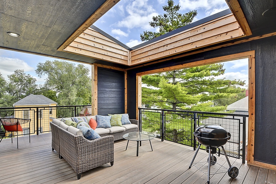 Outdoor Porch Area With Open Overhead