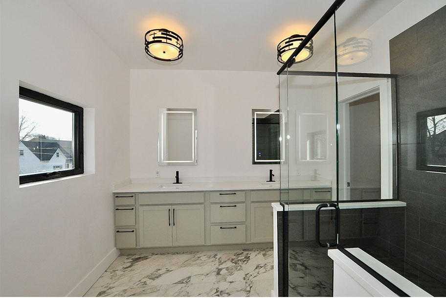 Master Suite with Dual Vanity