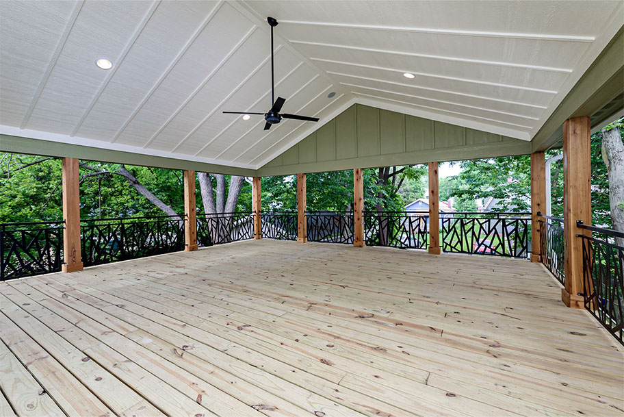 Large Covered Second-Level Deck, Ideal for Indoor-Outdoor Living