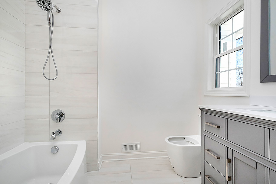 Custom Home Attached Guest Bathroom