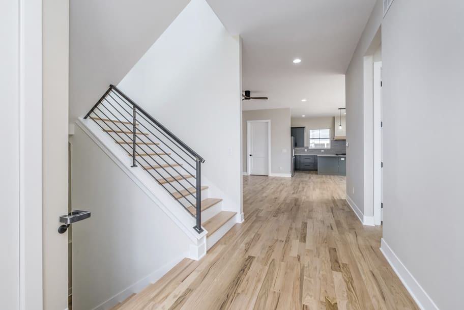 2305 Central Front Hallway Entry