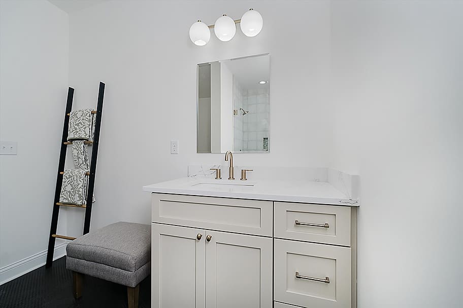 34 guest bathroom 2 web